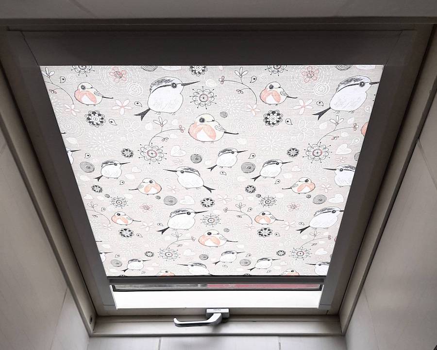 Рулонные шторы Roof для мансардных окон   